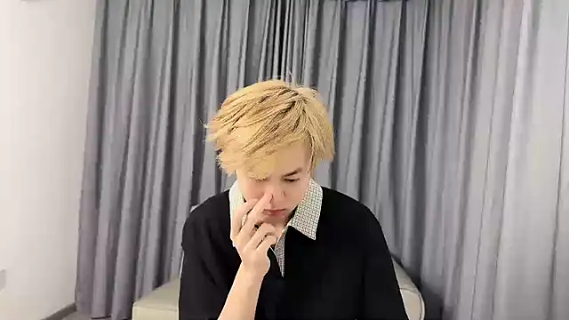 Snapshot of hafabva chatting on February 24, 2:31 am hafabva online show from February 24, 2:31 am