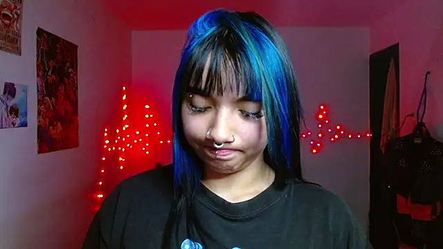 Snapshot of _Veronicaa_ chatting on April 28, 4:28 am Veronicaa online show from April 28, 4:28 am