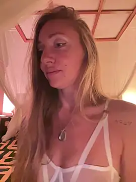 OpheliaRoxx online show from February 17, 2:08 am