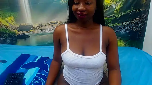 Snapshot of PetiteDiamondxxX chatting on May 14, 4:47 pm PetiteDiamondxxX online show from May 14, 4:47 pm