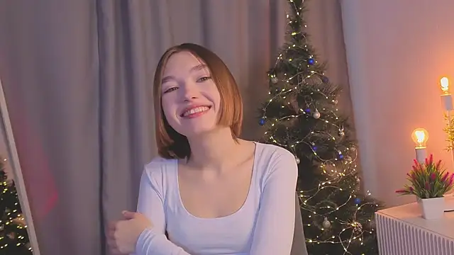 Snapshot of Leyla_crsh chatting on December 18, 5:35 am Leyla crsh online show from December 18, 5:35 am