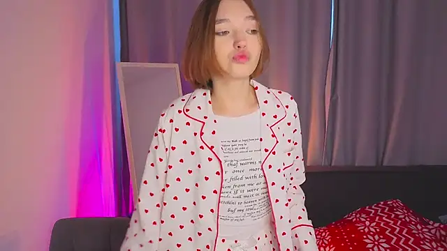 Snapshot of Leyla_crsh chatting on January 7, 5:10 am Leyla crsh online show from January 7, 5:10 am