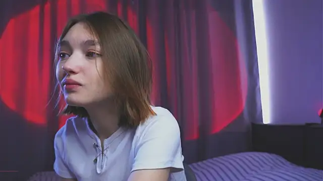 Leyla crsh online show from April 3, 5:05 am