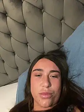 Snapshot of MillieB chatting on February 1, 8:13 am MillieB online show from February 1, 8:13 am