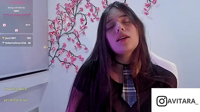 vanesita  online show from May 15, 11:56 pm