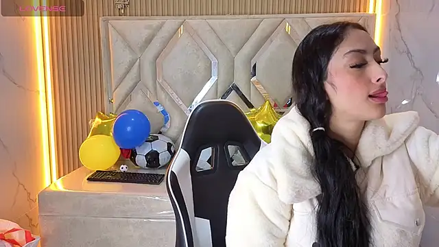 Snapshot of Tifany_Tx chatting on July 11, 7:27 pm Tifany Tx online show from July 11, 7:27 pm