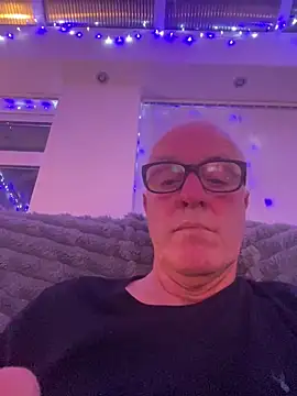 madgaz online show from December 15, 9:08 pm