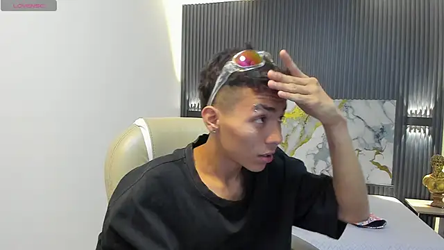 TaylerMiles online show from January 15, 3:22 am