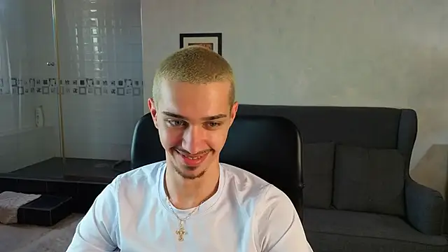 KaydenDrew online show from April 1, 1:41 pm