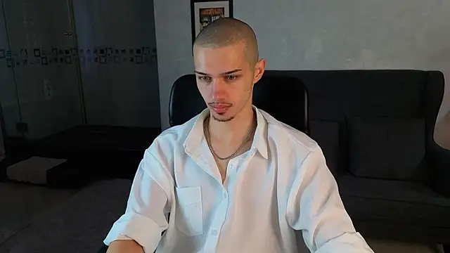 KaydenDrew online show from April 8, 4:23 am