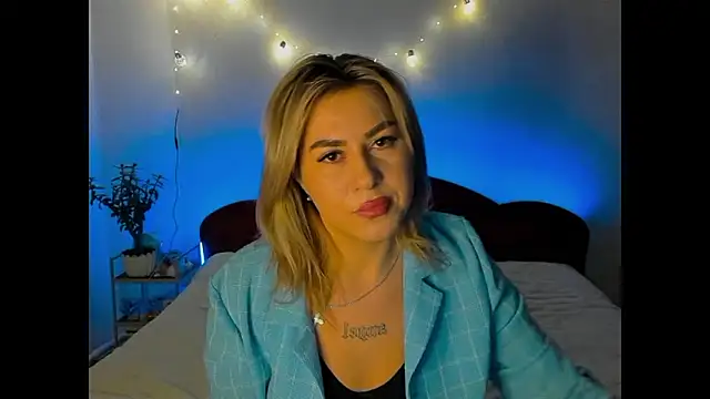 Snapshot of Roxi_Joy chatting on January 17, 8:12 pm Roxi Joy online show from January 17, 8:12 pm