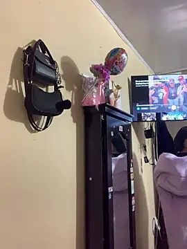 Candy LS online show from April 7, 5:35 pm