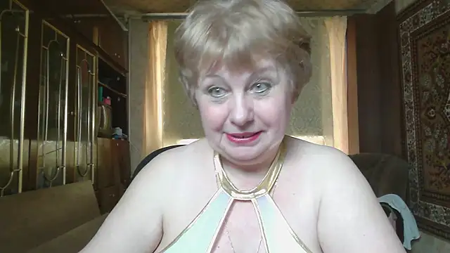 Snapshot of Casey_peach chatting on May 31, 11:39 am Casey peach online show from May 31, 11:39 am