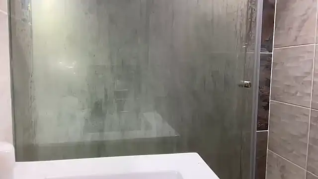 HotWhisper22 online show from April 9, 8:47 pm