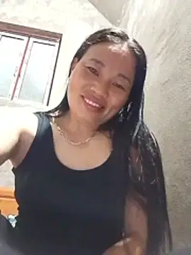 Snapshot of Maikha08 chatting on June 11, 10:19 pm Maikha08 online show from June 11, 10:19 pm