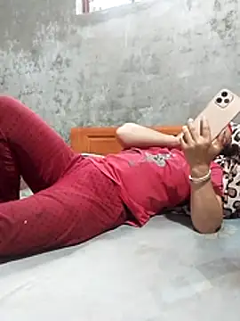 Snapshot of Maikha08 chatting on July 28, 1:23 am Maikha08 online show from July 28, 1:23 am