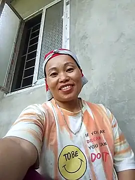 Snapshot of Maikha08 chatting on August 2, 8:46 am Maikha08 online show from August 2, 8:46 am