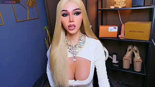 CelinaWintour online show from March 27, 7:13 pm