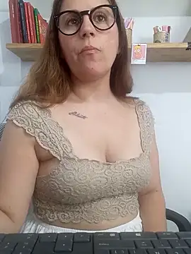 Snapshot of SofiEsteves chatting on February 27, 12:38 pm SofiEsteves online show from February 27, 12:38 pm