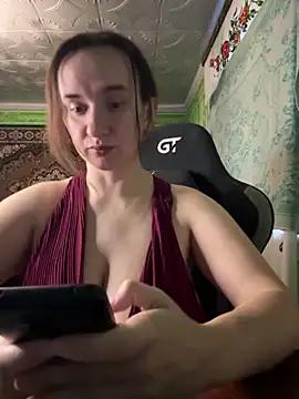 Snapshot of HarychaLysichka chatting on December 23, 8:12 am HarychaLysichka online show from December 23, 8:12 am