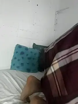 Snapshot of sk8-boy chatting on January 12, 8:03 pm sk8-boy online show from January 12, 8:03 pm