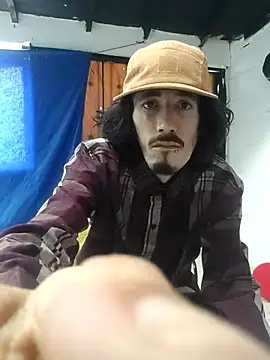 sk8-boy online show from February 15, 4:03 pm