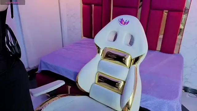 morgana white online show from February 6, 6:33 pm