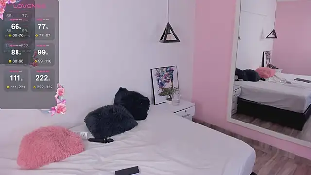 Briana Goldd online show from March 28, 3:50 am