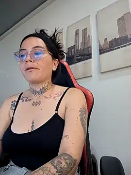 mara adiction online show from March 11, 8:48 pm