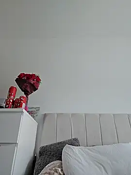 Snapshot of theblondecocklover chatting on May 20, 10:54 am theblondecocklover online show from May 20, 10:54 am