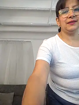 Snapshot of christy_ant chatting on February 25, 6:39 pm christy ant online show from February 25, 6:39 pm