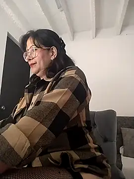 Snapshot of christy_ant chatting on March 10, 5:40 pm christy ant online show from March 10, 5:40 pm