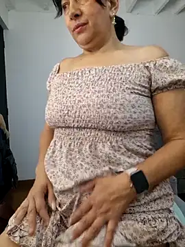 Snapshot of christy_ant chatting on April 11, 5:50 pm christy ant online show from April 11, 5:50 pm