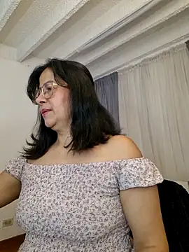 Snapshot of christy_ant chatting on April 25, 6:38 pm christy ant online show from April 25, 6:38 pm