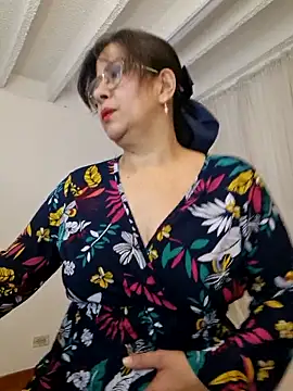 Snapshot of christy_ant chatting on April 27, 5:44 pm christy ant online show from April 27, 5:44 pm