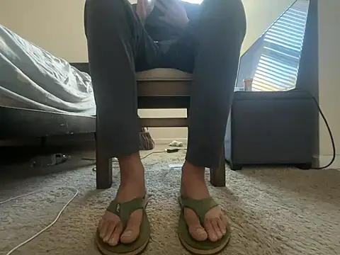 Kingbertfeet online show from February 9, 9:41 pm