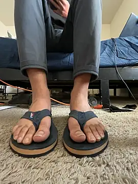Kingbertfeet online show from March 18, 5:49 pm