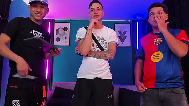 Oficial KingOfHeavens online show from April 4, 7:55 pm