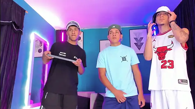 Oficial KingOfHeavens online show from April 8, 8:09 pm