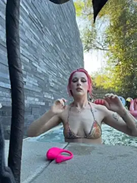 Snapshot of itscleomoon chatting on March 1, 12:12 am itscleomoon online show from March 1, 12:12 am