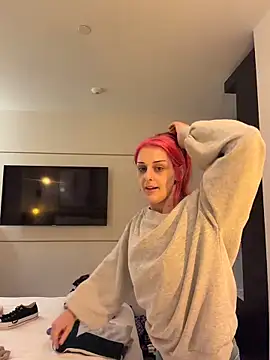 Snapshot of itscleomoon chatting on March 2, 6:14 am itscleomoon online show from March 2, 6:14 am