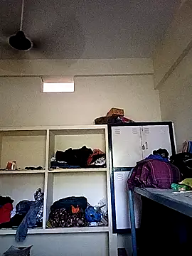 Snapshot of Anji8639 chatting on February 13, 4:19 am Anji8639 online show from February 13, 4:19 am