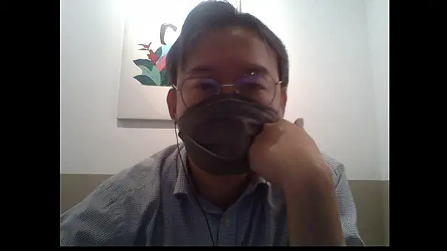 Snapshot of littlegoddyboy chatting on January 7, 3:42 am littlegoddyboy online show from January 7, 3:42 am