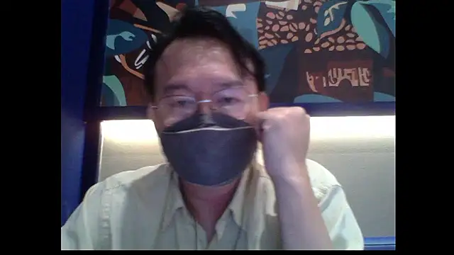 Snapshot of littlegoddyboy chatting on January 12, 2:50 am littlegoddyboy online show from January 12, 2:50 am