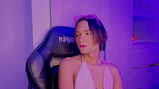 tiffanyy 777 online show from July 2, 3:17 am