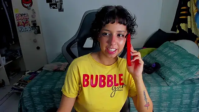 harakitty  online show from May 21, 11:12 pm