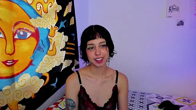 harakitty  online show from June 16, 8:33 pm