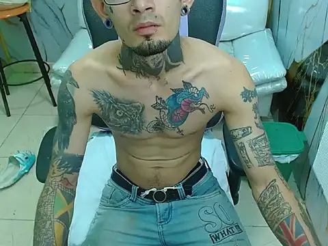 Boy tatto77 online show from May 4, 12:01 pm