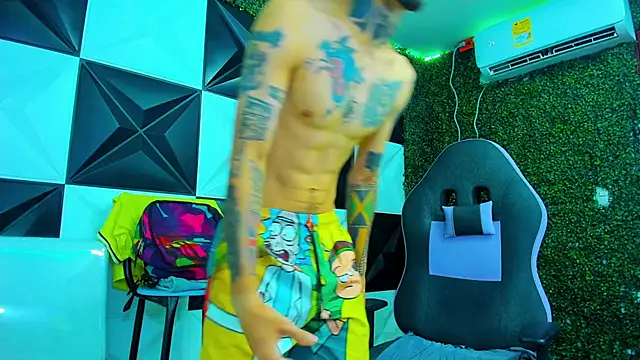 Boy tatto77 online show from May 21, 2:02 pm