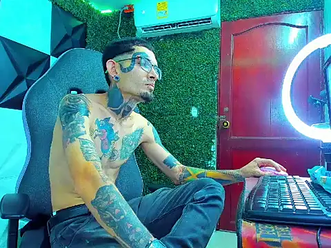 Boy tatto77 online show from May 30, 12:30 am